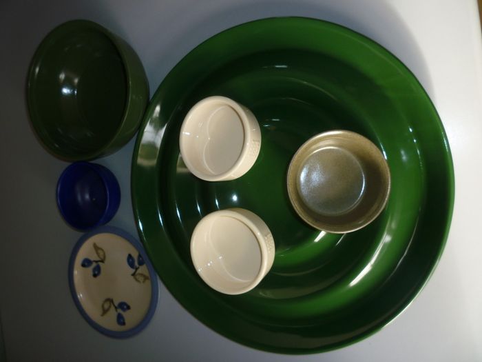 Giant Serving platter, Ramekins, Bowls, Dish. Plate. Moville. 8 ITEMS