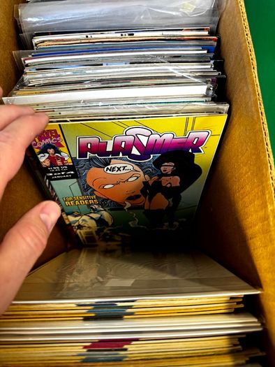 DC, Marvel Long Comic Box w 290 comics for Sale