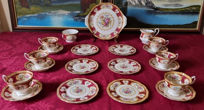 Antique 21 Piece Royal Albert Lady Hamilton Bone China Tea Set For 6 Person Setting Made In England
