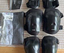Protective gear set