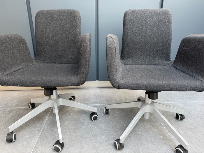 Office chairs, adjustable height, swivel function