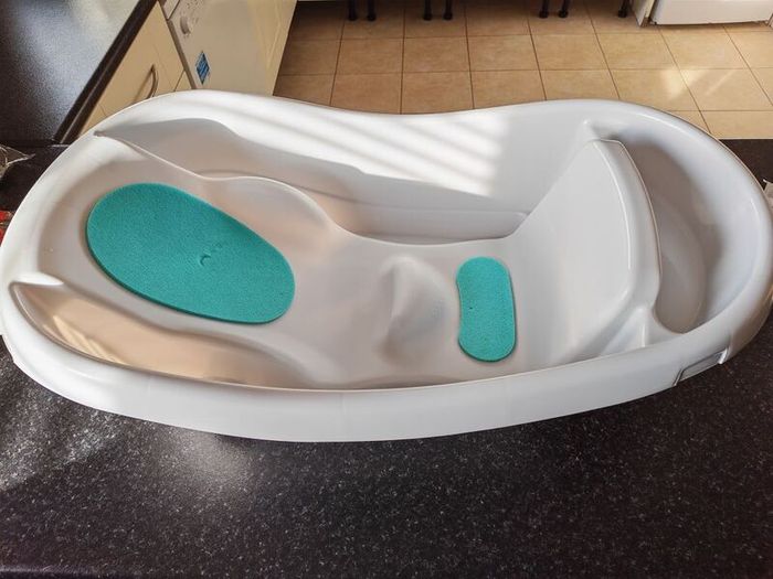 Ingenuity Comfy Clean Deluxe Baby Bath