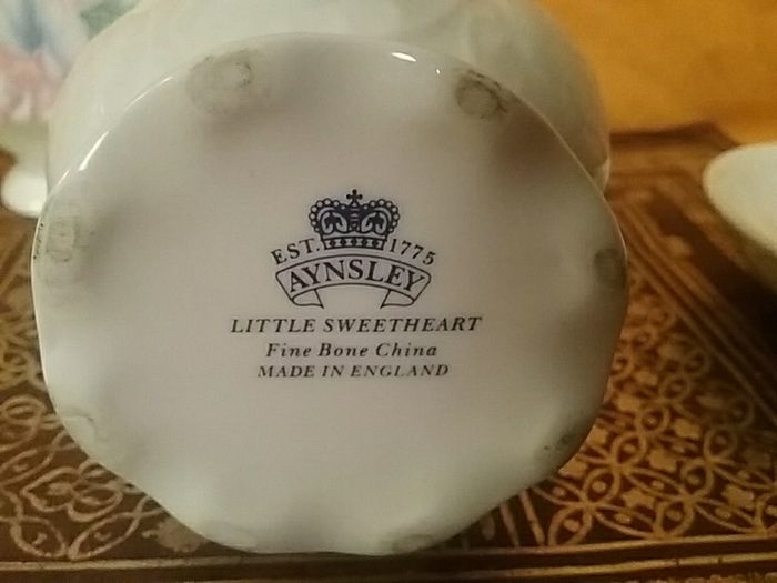 Aynsley "Little Sweetheart "China