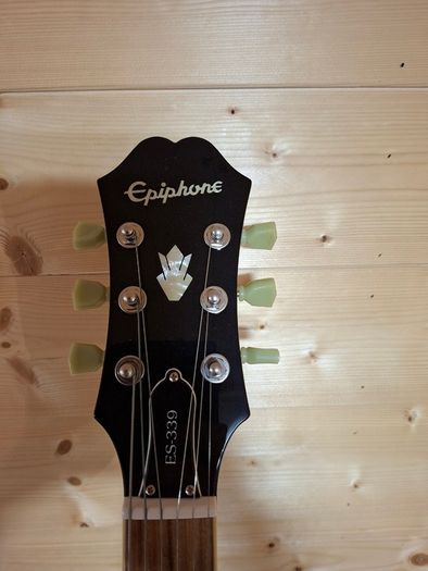Epiphone ES-339 Black with Hard Case Excellent Guitar