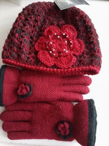 New hat and gloves tag attached
