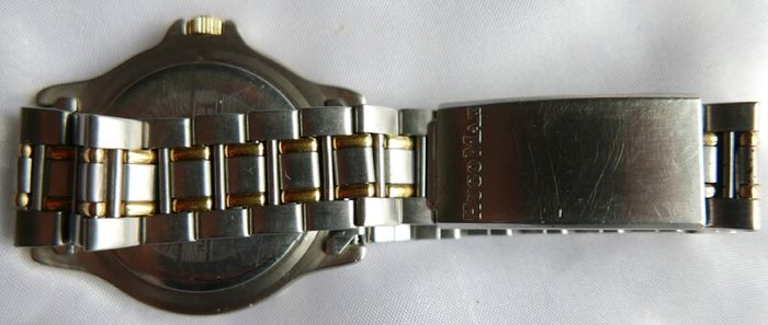 Hugo Maxx  Euro Design 18K Plated Diver Analog Quartz Watch New Battery
