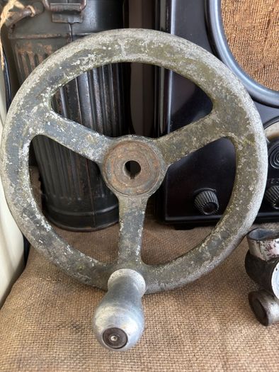 Ww2 artillery sight flak 88 and traversing crank for the German flak