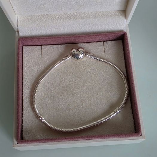 Pandora bracelet heart clasp size 20cm perfect condition