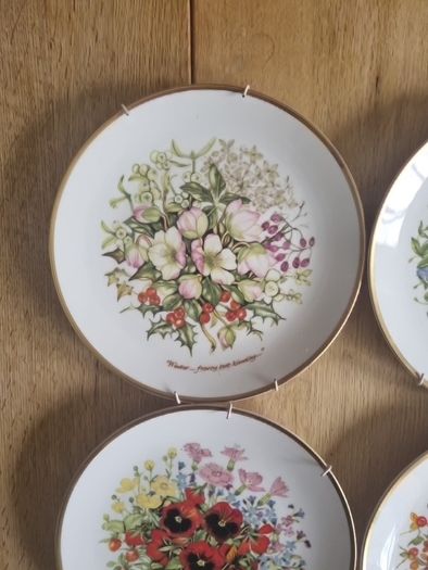 Set collector Designer  10" Sue Elizabeth Grimshaw"