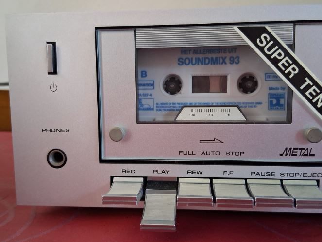 From 1981 Tensai TFL 814 (Akai), working good.