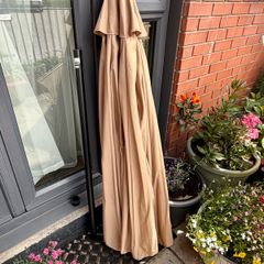 Glamhaus 2.7m Tilting Khaki Sand Parasol Umbrella