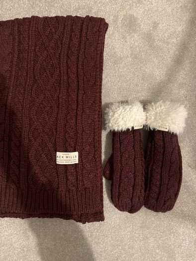 jack wills gloves (size m/l) and scarf