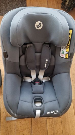 maxi cosi pearls and base