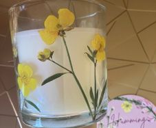 Wax Lyrical candle. 204g. Up to 42hrs burn time. New.
