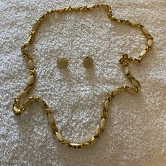 Ladies cream and gold long necklace and earrings