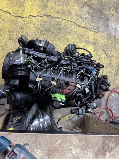 Volvo 2.4 Diesel BiTurbo engine (damaged) D5244T10
