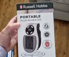 Mini plug in heater