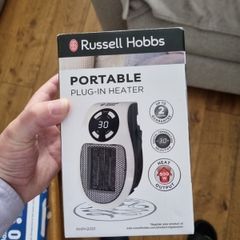 Mini plug in heater