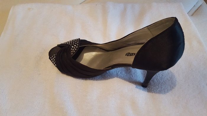 Ladies black and bling shoes size 7