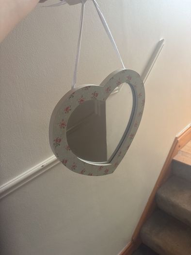 heart shaped mirror