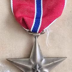 WW2 US Army Bronz Star Award + box