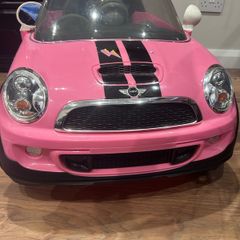Toy car