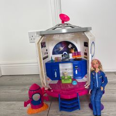 Barbie space discovery set