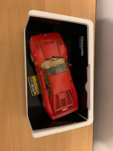 Ferrari GTO 1984 1/18 Burago Model Car