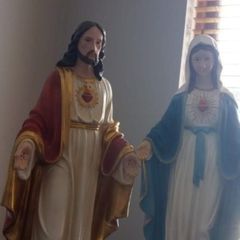 2 large 2 foot matching statues