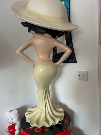 Large Vintage Style Betty Boop Figurine  Cream and Gold Dress and Hat