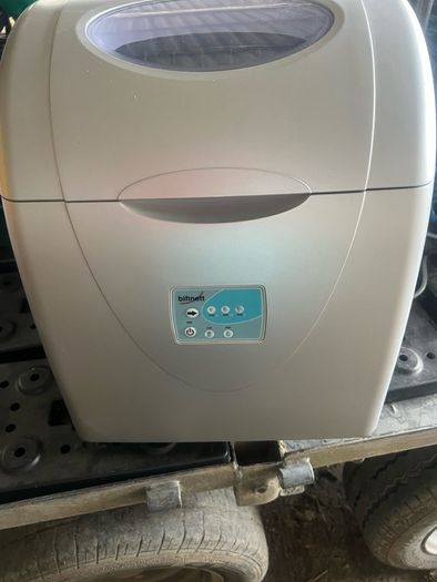ice maker