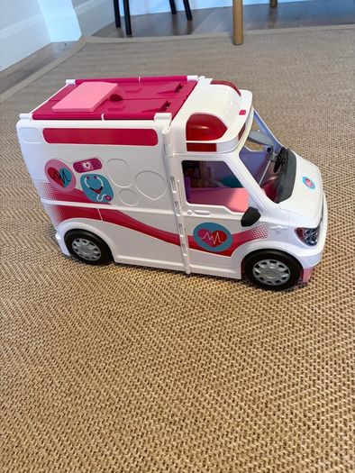 Barbie ambulance