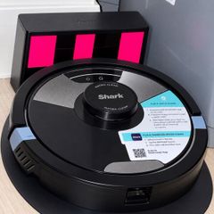 Shark 2in1 Matrix Robot Hoover