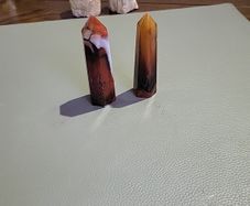 Agate obelisks