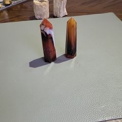 Agate obelisks