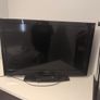 40 inch tv and control's Image 2