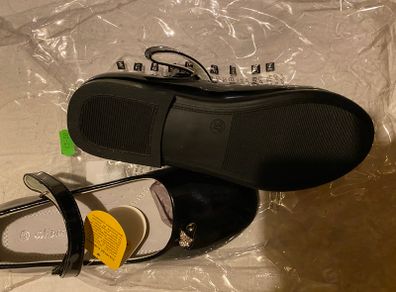 Girls shoes