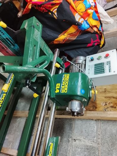 Record wood lathe like new ( 240v)