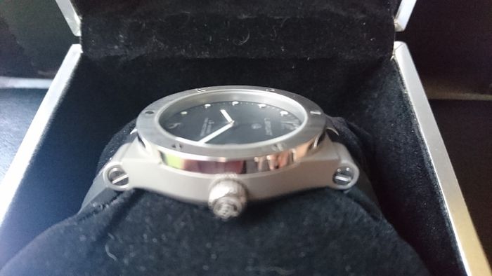 L.bruat Swiss Made Gents Watch
