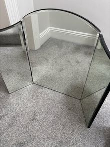 Vanity mirror