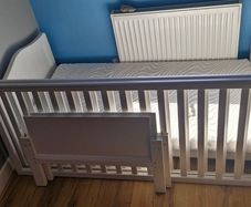 2 in 1 Baby cot / Bed with spring mattress