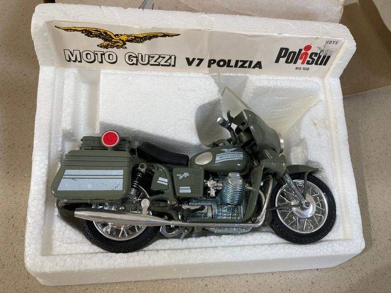 Polistil Moto Guzzi Road Police 1:15 - Miniature Verte Vintage - Collection