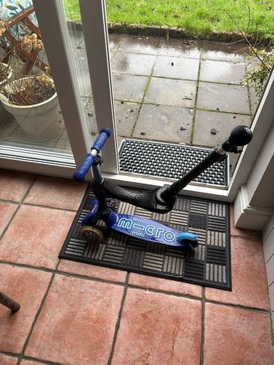 Micro scooter assessories: seat push handle and footrest: black.