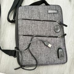 DOMISO 10.1" Waterproof Tablet / Laptop Pouch Bag Canvas with USB Charging Port Headphone Hole