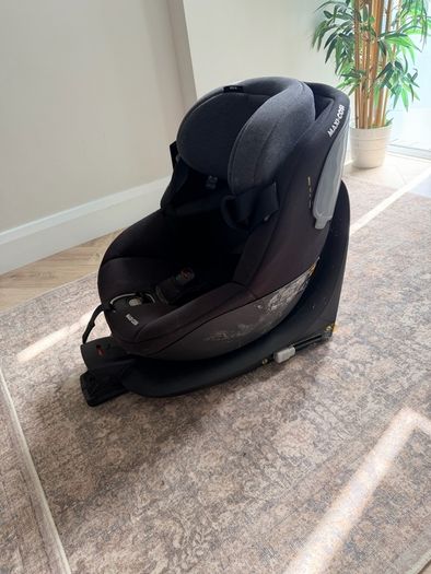 Maxi Cosi Mica car seat x 2