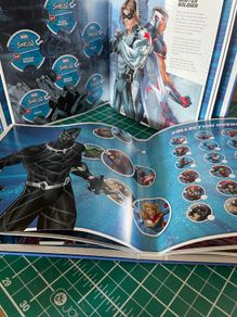 Marvel Shieldz Collector Album & 24 Sheildz Cards Circle K