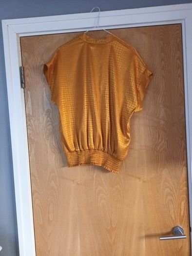 Dunnes Ochre Satin Croc Top.   S. 12.    B.N.W.T.