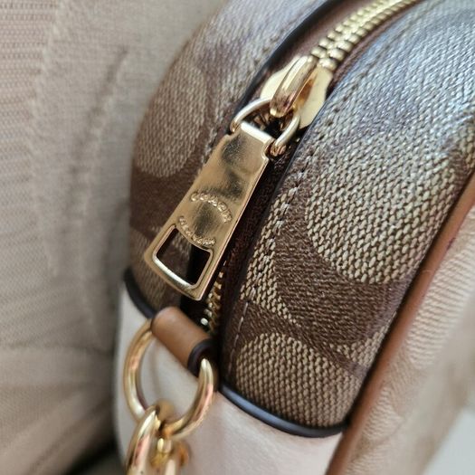 medium coach crossbody bag
