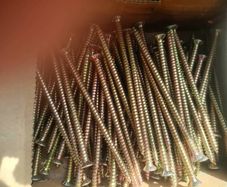 Concrete screws