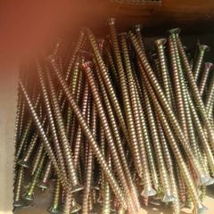 Concrete screws